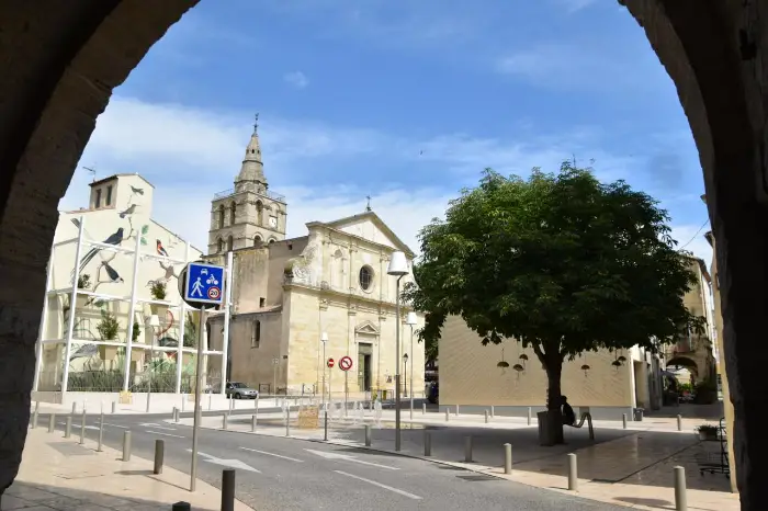 place Louis Rey Lunel - Les indiscretions